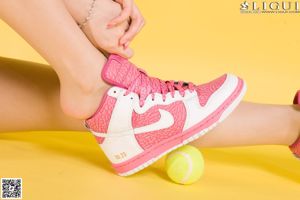 [丽 柜 LiGui] Model Yoona „Basketball Girl Badminton Series” Zdjęcie z pięknymi nogami i nefrytową stopą