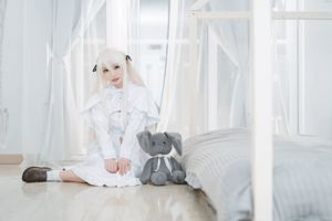 Cosplayer Bai Yizi 리더 "White Skirt"