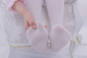 [Película Qinglan] VOL.017 Pijama rosa esponjoso Chica de seda blanca