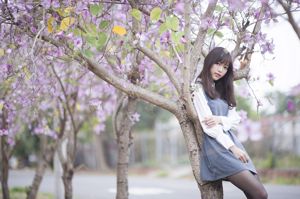 [Déesse de Taiwan] Peng Lijia (Lady Yi Yi) "La soie noire sous les fleurs de cerisier"